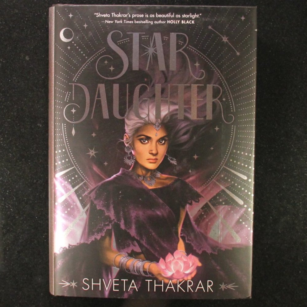 Star Daughter by Shveta Thakrar - Hardcover